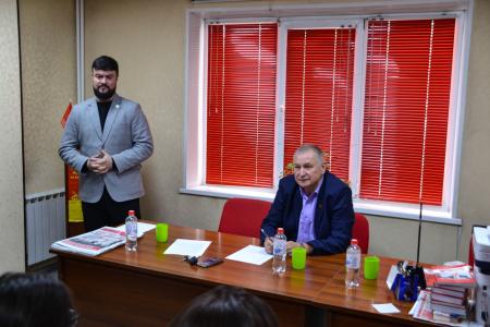 Кузбасс. Секретарь обкома обсудил с партактивом Новокузнецка ключевые вопросы партийной работы