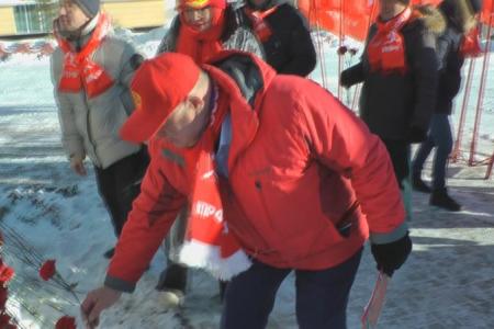 Магаданские Коммунисты отметили 108-ю годовщину Великого Октября