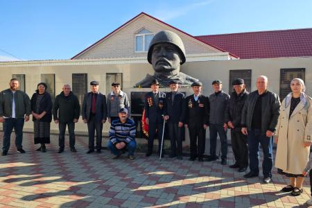 7 ноября в Карачаево-Черкесии: боевой пикет КПРФ, отправка гуманитарного груза на СВО, собрания, возложения венков и цветов, поздравления ветеранов на дому и другое
