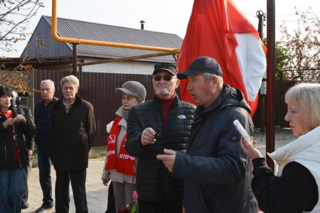 Краснодарский край, Анапа. В поселке Виноградный после реставрации торжественно открыт памятник В.И. Ленину