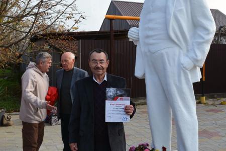 Краснодарский край, Анапа. В поселке Виноградный после реставрации торжественно открыт памятник В.И. Ленину