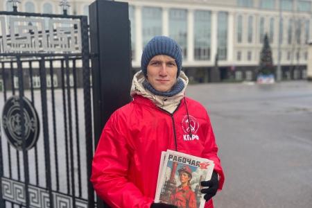 Ленинград: «Рабочую» - рабочим! Агитрейд  у проходных Обуховского завода