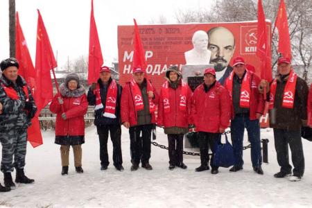 Память Великого Октября жива: коммунисты Бурятии отметили 108-летие Революции