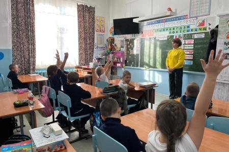 В Забайкалье коммунисты рассказали о пионерии школьникам Лесного Городка