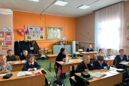 В Забайкалье коммунисты рассказали о пионерии школьникам Лесного Городка