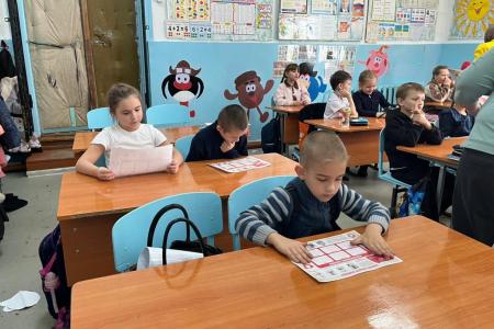 В Забайкалье коммунисты рассказали о пионерии школьникам Лесного Городка
