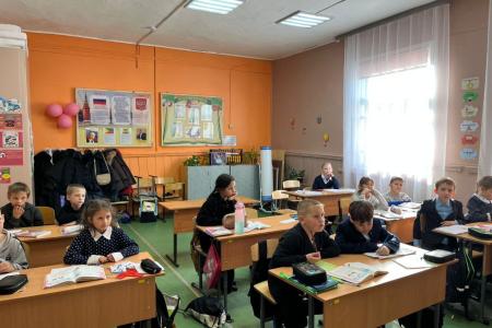 В Забайкалье коммунисты рассказали о пионерии школьникам Лесного Городка
