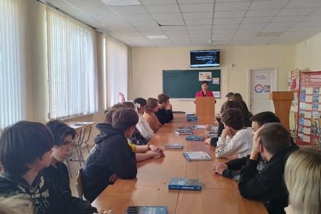 Крымские комсомольцы провели мероприятие, посвященное юбилею Нюрнбергского процесса: «Нюрнбергский процесс – суд, изменивший мир»