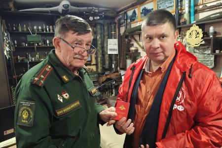 Тюменские коммунисты передали гуманитарный груз для бойцов СВО