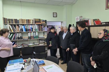 Делегация КПРФ во главе с Казбеком Тайсаевым привезла гуманитарную помощь приграничным территориям Брянской области