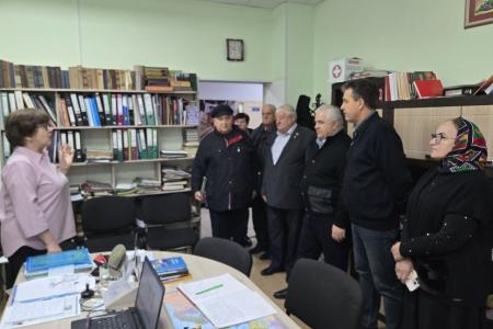 Делегация КПРФ во главе с Казбеком Тайсаевым привезла гуманитарную помощь приграничным территориям Брянской области