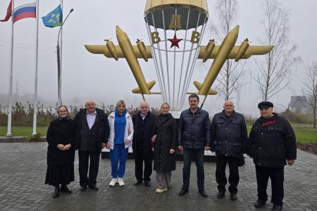 Делегация КПРФ во главе с Казбеком Тайсаевым привезла гуманитарную помощь приграничным территориям Брянской области