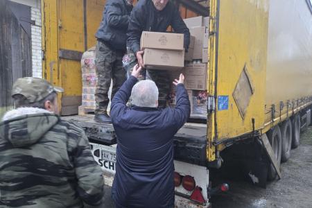 Делегация КПРФ во главе с Казбеком Тайсаевым привезла гуманитарную помощь приграничным территориям Брянской области