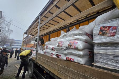 Делегация КПРФ во главе с Казбеком Тайсаевым привезла гуманитарную помощь приграничным территориям Брянской области