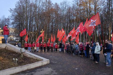 Ивановские коммунисты отметили 108-ю годовщину Великого Октября