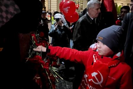 Санкт-Петербург. Крейсер «Аврора» — наша гордость и наша путеводная звезда