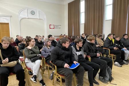 Карелия. Коммунисты на встрече с молодежью обсудили опыт КНР