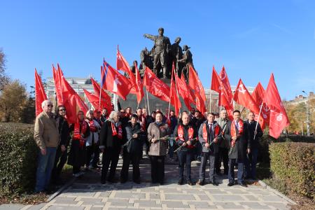 Великий Октябрь в Сталинграде: Красный автопробег и Память о Революции