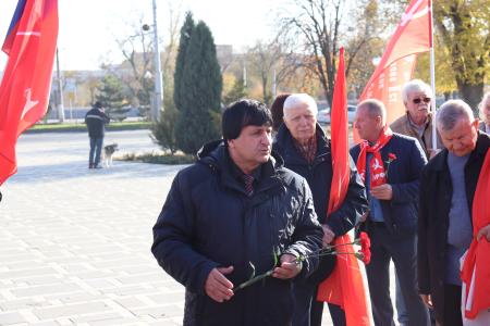 Великий Октябрь в Сталинграде: Красный автопробег и Память о Революции