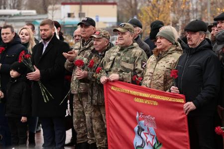 Сенатор Айрат Гибатдинов принял участие в открытии памятников павшим десантникам-разведчикам и воинам-десантникам в Ульяновске