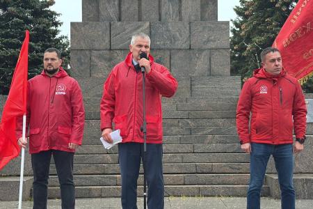 Ульяновские коммунисты в 108-ю годовщину Великого Октября направили гуманитарный конвой в поддержку Защитников Родины