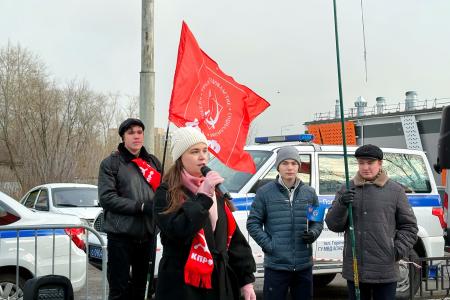 В Перми при поддержке КПРФ прошел новый митинг против застройки спорткомплекса "Трудовые резервы"