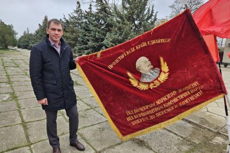 Коммунисты Херсонщины отметили 108-ю годовщину Великой Октябрьской социалистической революции и восстановили памятник Ленину