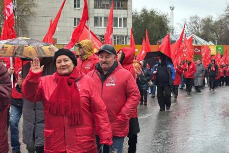 Ульяновские коммунисты в 108-ю годовщину Великого Октября направили гуманитарный конвой в поддержку Защитников Родины