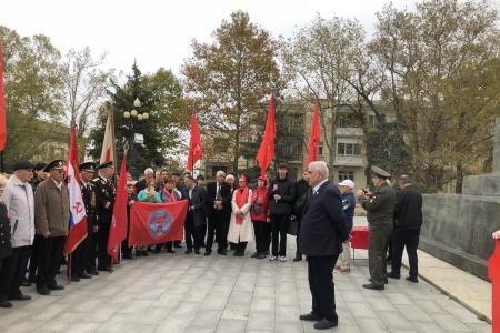 Севастополь отметил День Великого Октября