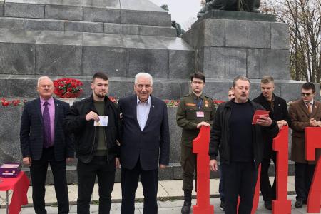 Севастополь отметил День Великого Октября