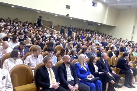 Олег Лебедев передал слова приветствия от лидера КПРФ Г.А. Зюганова участникам Всероссийской научно-практической конференции в Вологде