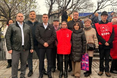 Подмосковные коммунисты: Великий Октябрь и его идеи - в нашем труде!