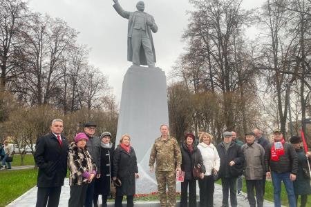 Подмосковные коммунисты: Великий Октябрь и его идеи - в нашем труде!
