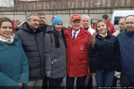В единстве фронта и тыла. 146-й гуманитарный конвой КПРФ