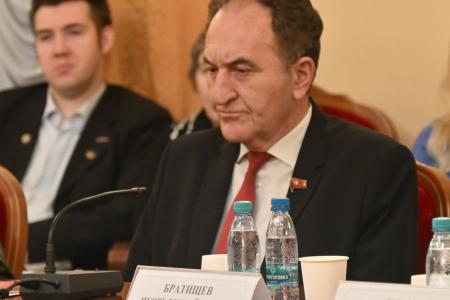 «Свет Великого Октября». Круглый стол КПРФ в Москве 7 ноября
