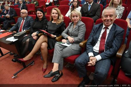 В Подмосковье проходит семинар-совещание руководителей региональных комитетов КПРФ