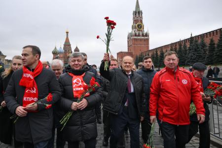 Патриотическая акция КПРФ в День Октябрьской Революции
