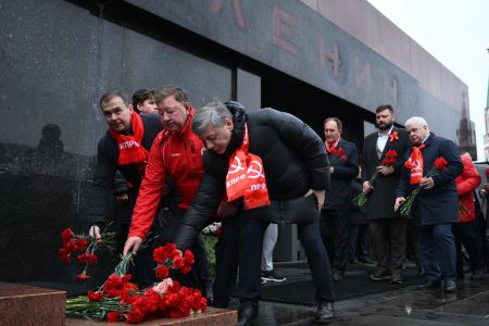Патриотическая акция КПРФ в День Октябрьской Революции