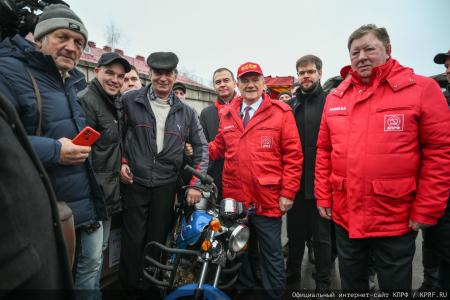 В единстве фронта и тыла. 146-й гуманитарный конвой КПРФ