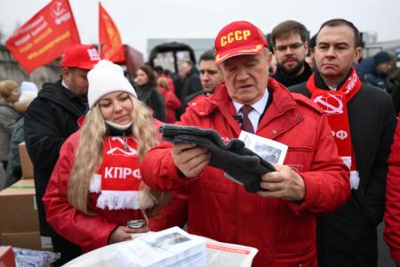 В единстве фронта и тыла. 146-й гуманитарный конвой КПРФ