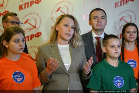Состоялся торжественный вечер “10 лет проекту: “Дети России - Детям Донбасса””