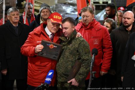 В единстве фронта и тыла. 146-й гуманитарный конвой КПРФ