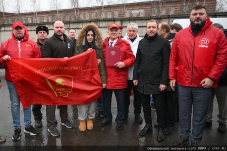 В единстве фронта и тыла. 146-й гуманитарный конвой КПРФ
