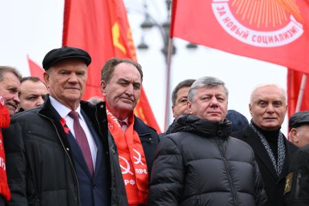 Патриотическая акция КПРФ в День Октябрьской Революции
