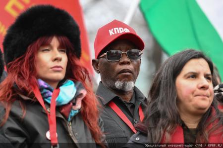 Патриотическая акция КПРФ в День Октябрьской Революции