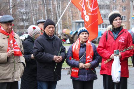 Республика Удмуртия: «Великому Октябрю – бессмертная слава!»