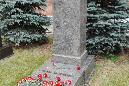 Москва. Рязанские коммунисты приняли участие в мероприятиях, приуроченных к 108-й годовщине Великого Октября