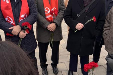 Слава первого удара. В Ростове-на-Дону коммунисты отметили 84-ю годовщину первого освобождения города от фашистов