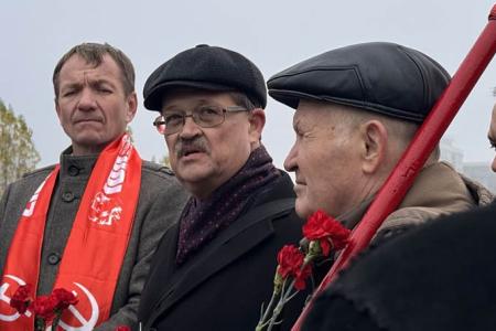Слава первого удара. В Ростове-на-Дону коммунисты отметили 84-ю годовщину первого освобождения города от фашистов