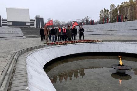 Слава первого удара. В Ростове-на-Дону коммунисты отметили 84-ю годовщину первого освобождения города от фашистов